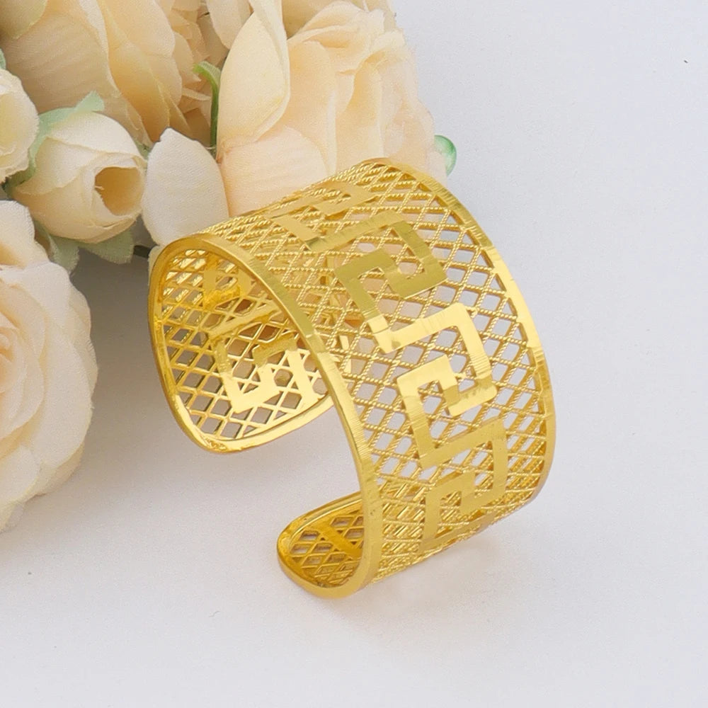 Fashion Woman Luxury 18K Gold Plated Jewelry SetDubai Necklace Earrings Bracelet Ring Wholesale Free Shipping