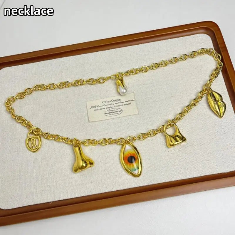 Fashion Jewelry for Women: Novelty Design Alloy Eyes with Personality Temperament